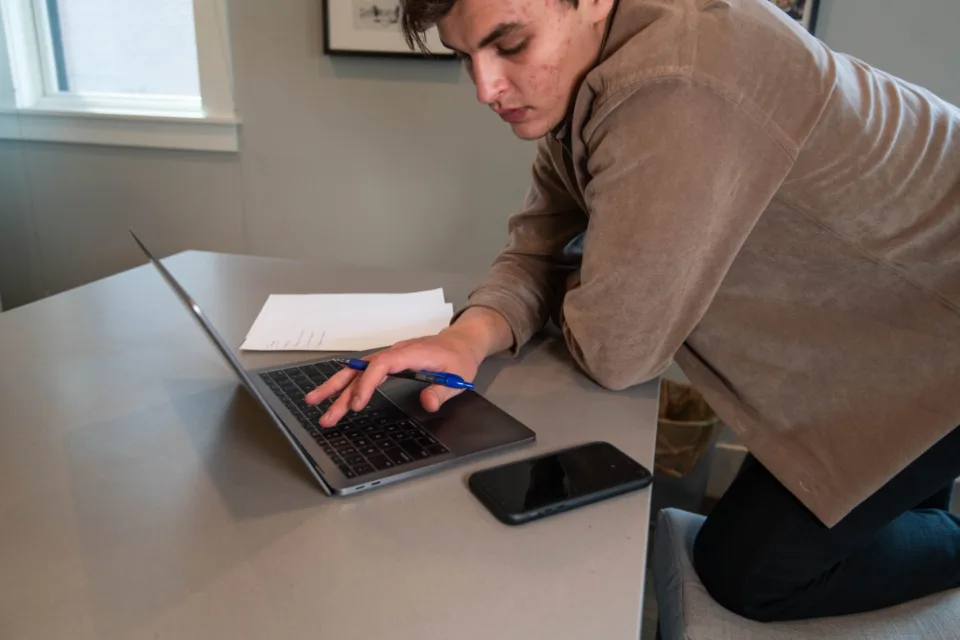 Best Banking App for Self-Employed UK: 4 Free MTD Picks