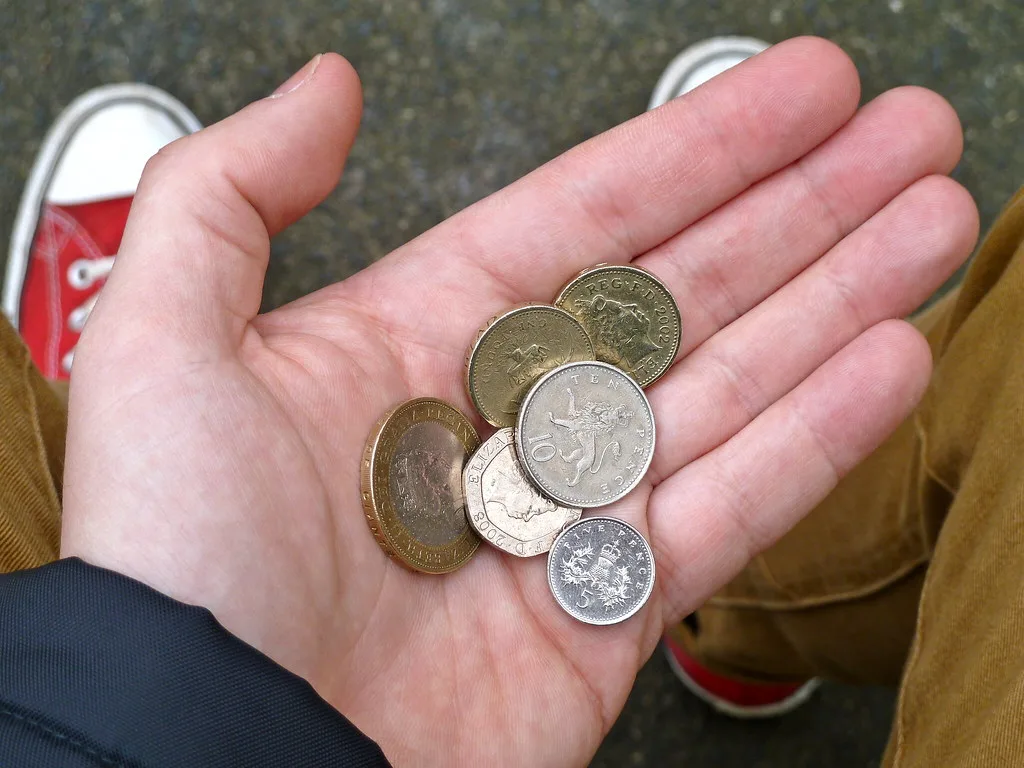 Best Money App for Teenagers UK: What Works Past 16